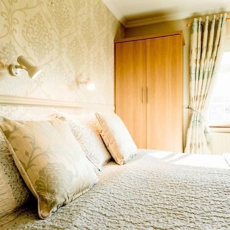 Riverwalk House B&B Oughterard Eksteriør billede