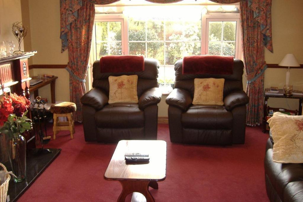 Riverwalk House B&B Oughterard Eksteriør billede