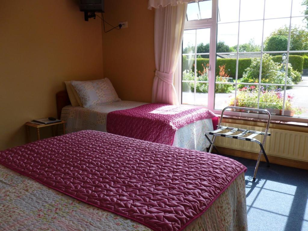 Riverwalk House B&B Oughterard Eksteriør billede